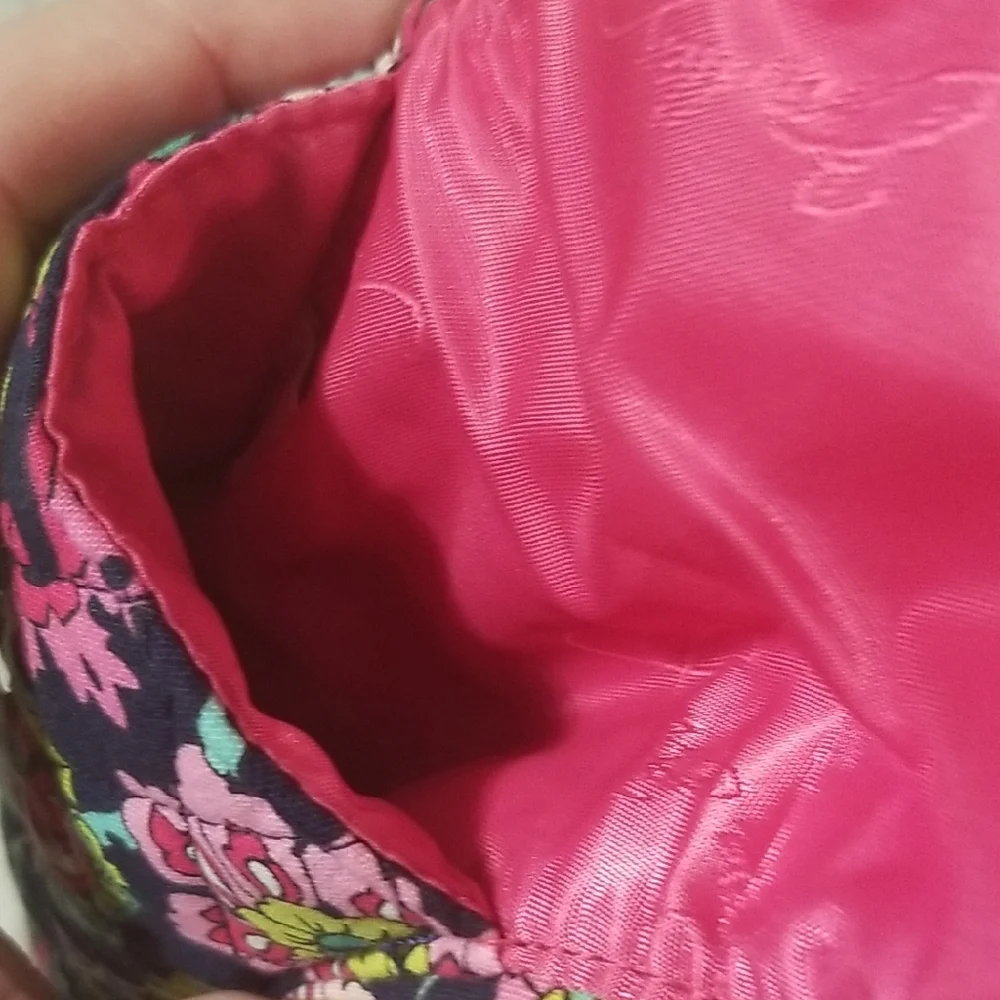 Vera Bradley Pink Quilted Bag With Beautiful Chain Strap - Picture 4 of 8